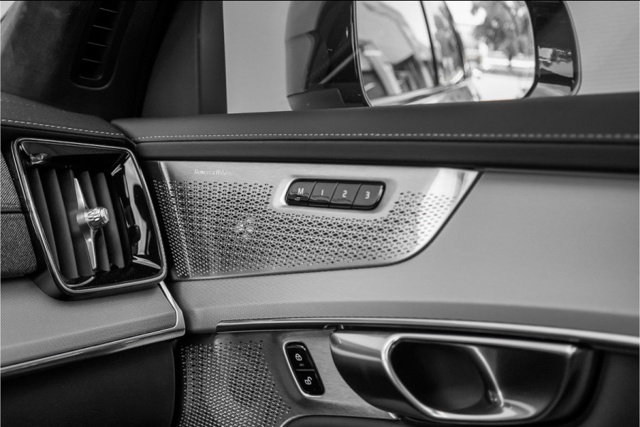 Volvo XC90 HEICO 2.0 T8 Plug-in AWD Ultra Black 7p Model 2027 B&W Pano Massage Stoelventilatie Trekhaak