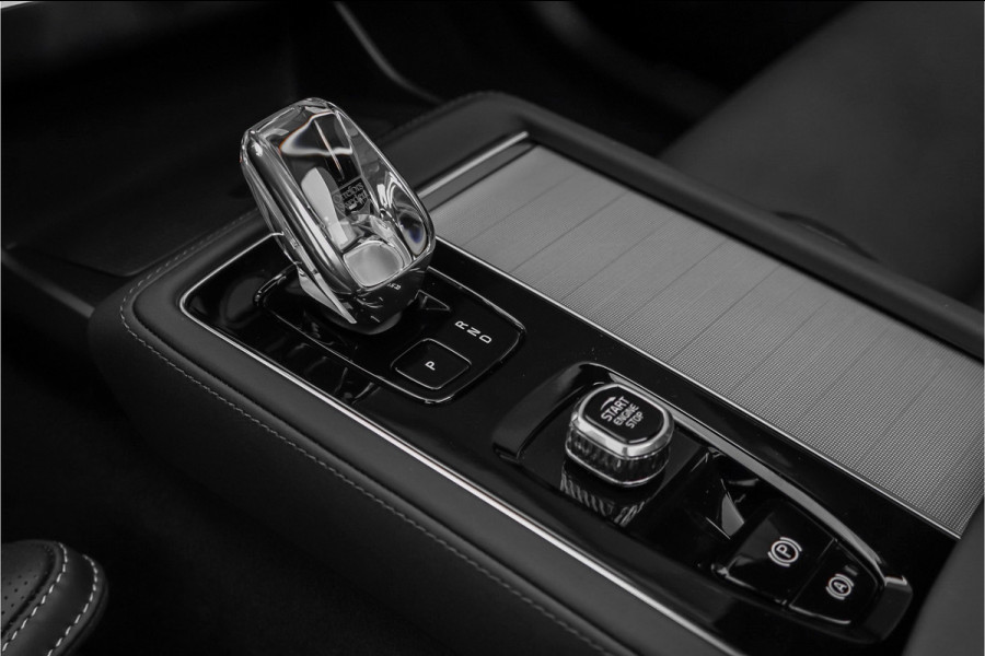 Volvo XC90 HEICO 2.0 T8 Plug-in AWD Ultra Black 7p Model 2027 B&W Pano Massage Stoelventilatie Trekhaak