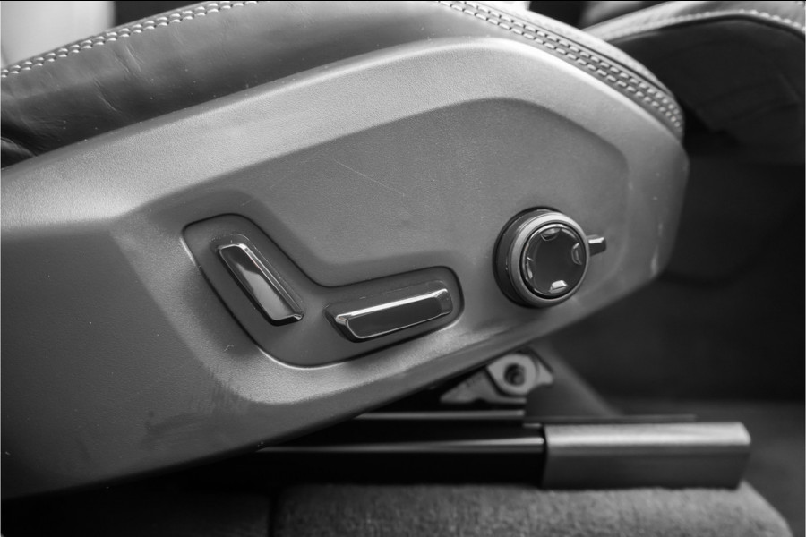 Volvo XC90 HEICO 2.0 T8 Plug-in AWD Ultra Black 7p Model 2027 B&W Pano Massage Stoelventilatie Trekhaak