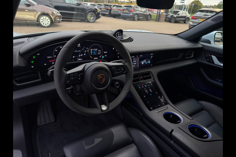 Porsche Taycan Sport Turismo 4S 93 kWh / SOH 94.5 % / Panoramadak / 360Camera / Head-up / Burmester / 21'' / Luchtvering / Stoel+Stuurverwarming / Dodehoek / DAB / ACC / Warmtepomp