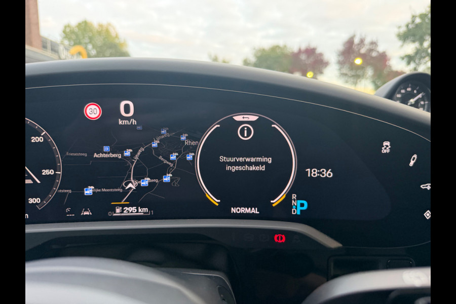 Porsche Taycan Sport Turismo 4S 93 kWh / SOH 94.5 % / Panoramadak / 360Camera / Head-up / Burmester / 21'' / Luchtvering / Stoel+Stuurverwarming / Dodehoek / DAB / ACC / Warmtepomp