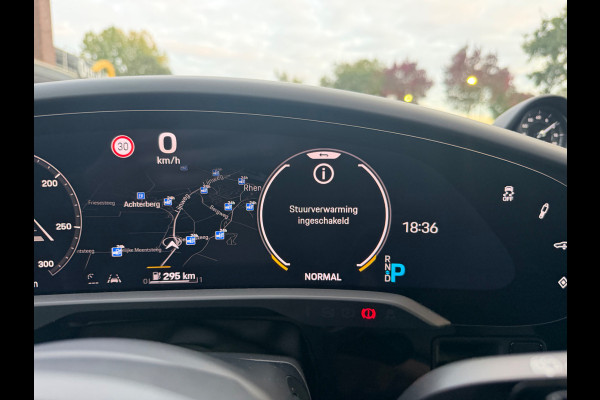 Porsche Taycan Sport Turismo 4S 93 kWh / SOH 94.5 % / Panoramadak / 360Camera / Head-up / Burmester / 21'' / Luchtvering / Stoel+Stuurverwarming / Dodehoek / DAB / ACC / Warmtepomp