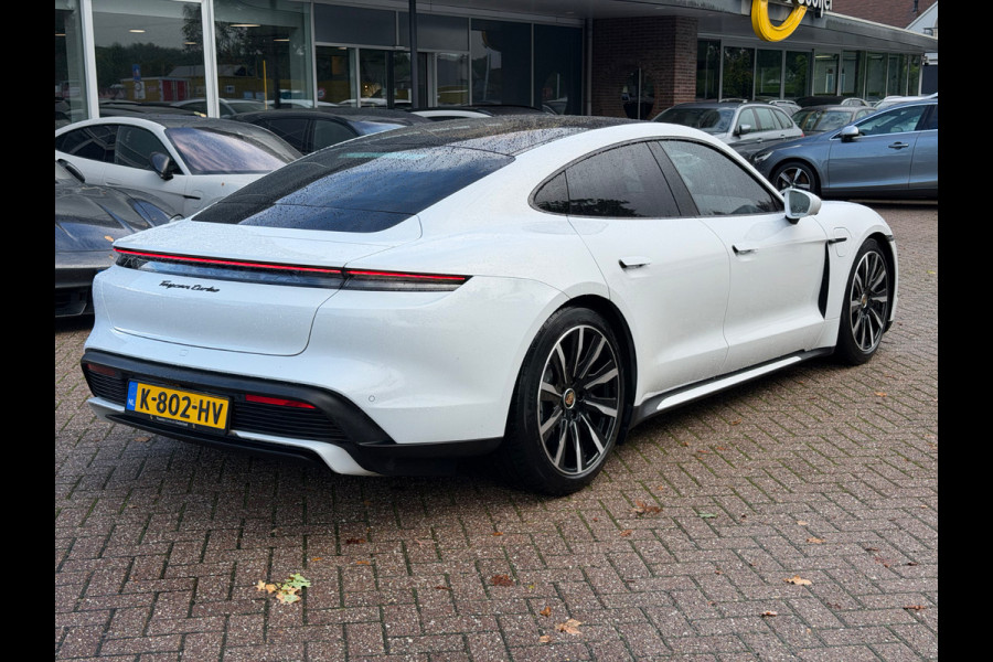 Porsche Taycan Turbo 93 kWh / SOH 92,3% / Panoramadak / 360Camera / Head-up / Burmester / Luchtvering / 20'' / InnoDrive / Sportchrono+Design / Keyless / Adaptieve Stoelen / Dodehoek / DAB / Warmtepomp