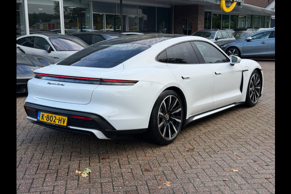 Porsche Taycan Turbo 93 kWh / SOH 92,3% / Panoramadak / 360Camera / Head-up / Burmester / Luchtvering / 20'' / InnoDrive / Sportchrono+Design / Keyless / Adaptieve Stoelen / Dodehoek / DAB / Warmtepomp