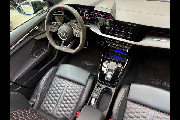 Audi RS3 Sportback 2.5 TFSI quattro Pano|Keramisch|B&O|HuD|Keyless