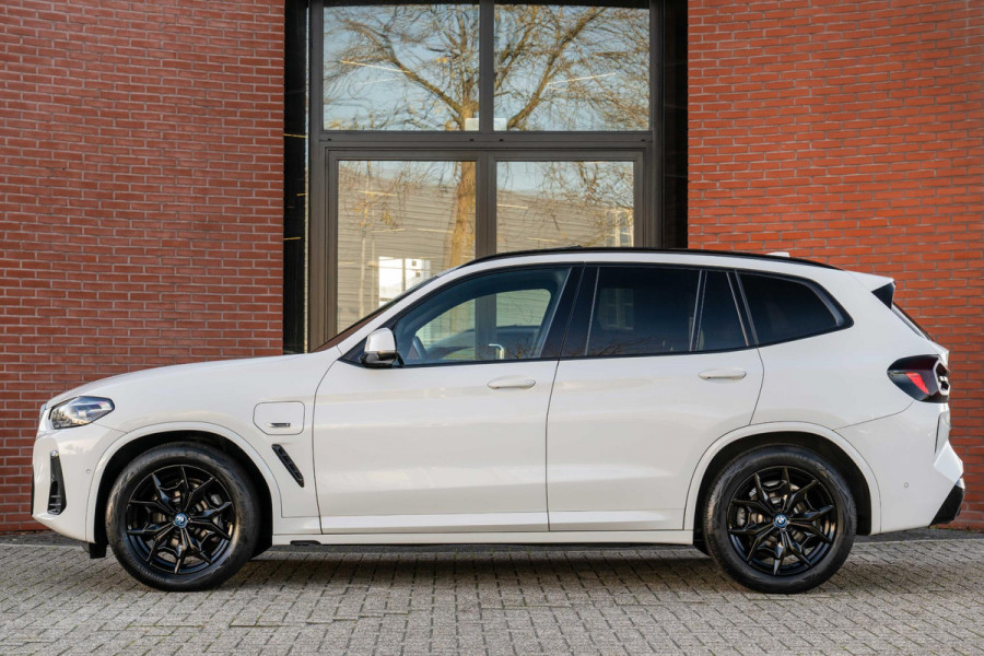 BMW X3 xDrive30e M-Sport Pano HuD Trekhaak Camera 94% SOH