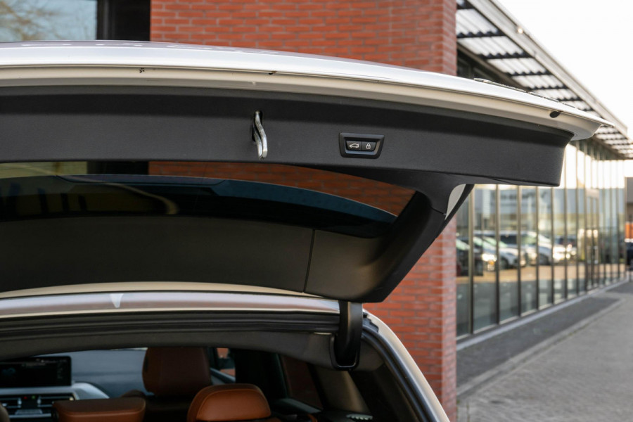 BMW X3 xDrive30e M-Sport Pano HuD Trekhaak Camera 94% SOH
