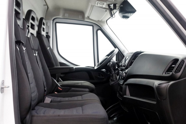 Iveco Daily 35S14 136pk L2H2 Airco/Camera Trekgewicht 3500kg 09-2021