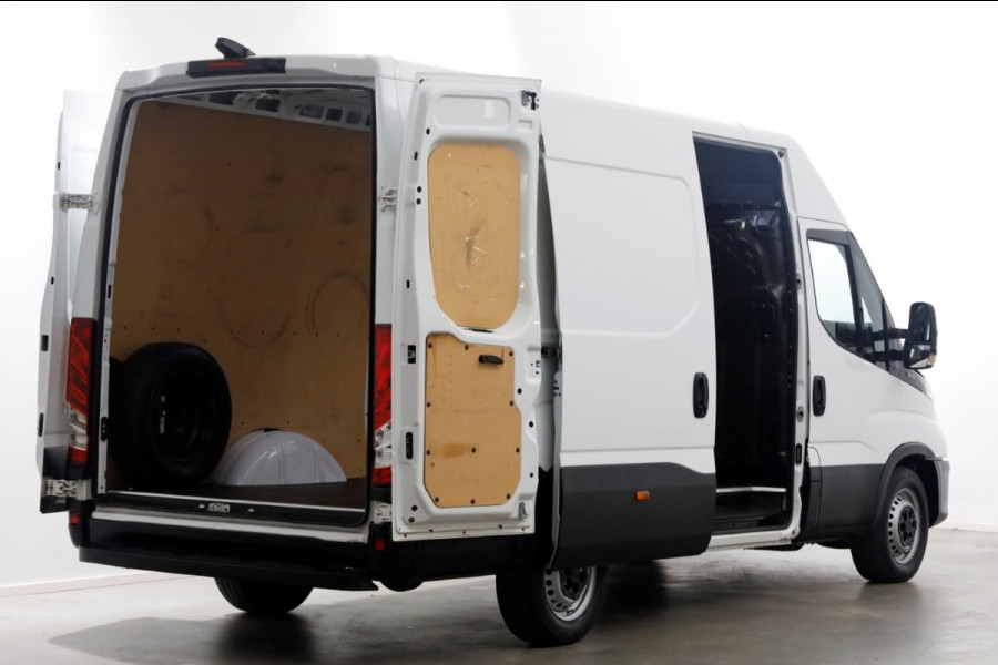 Iveco Daily 35S14 136pk L2H2 Airco/Camera Trekgewicht 3500kg 09-2021