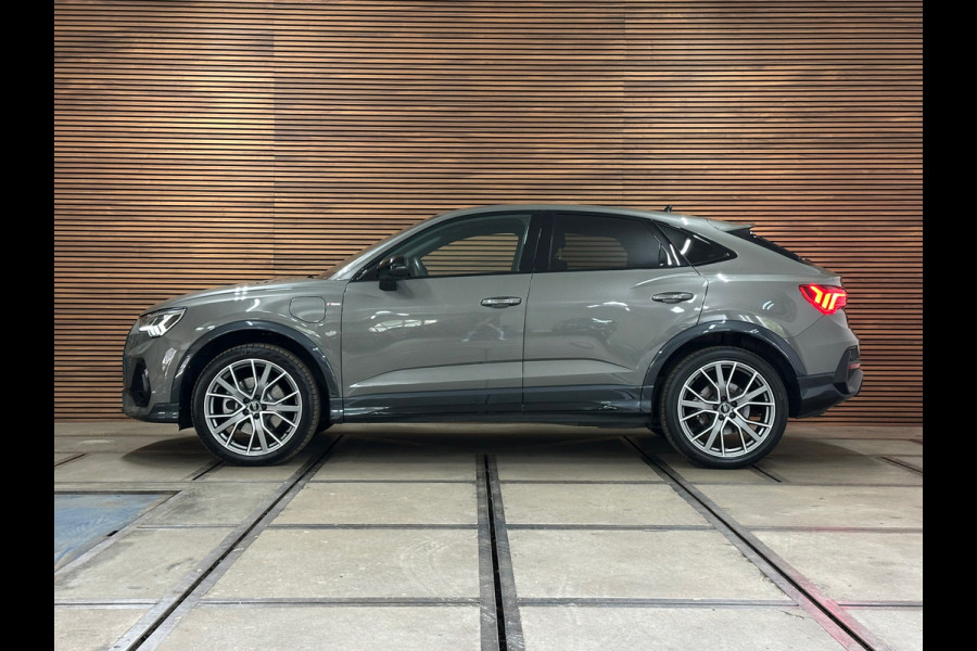 Audi Q3 Sportback 45 TFSI e S Edition | 20” Lichtmetaal | Carplay | Virtual Cockpit | 360° Camera | Sonos | ACC