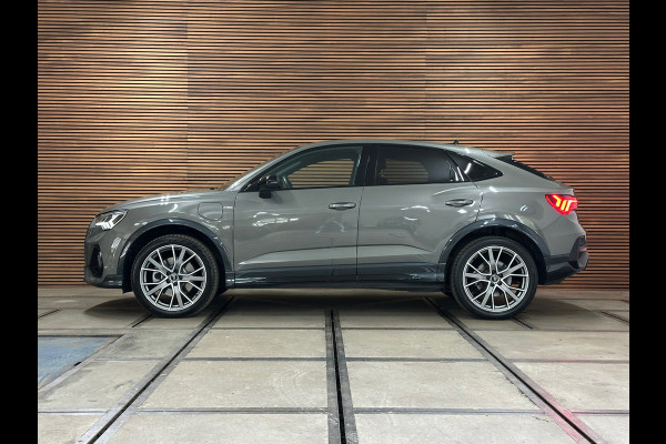 Audi Q3 Sportback 45 TFSI e S Edition | 20” Lichtmetaal | Carplay | Virtual Cockpit | 360° Camera | Sonos | ACC