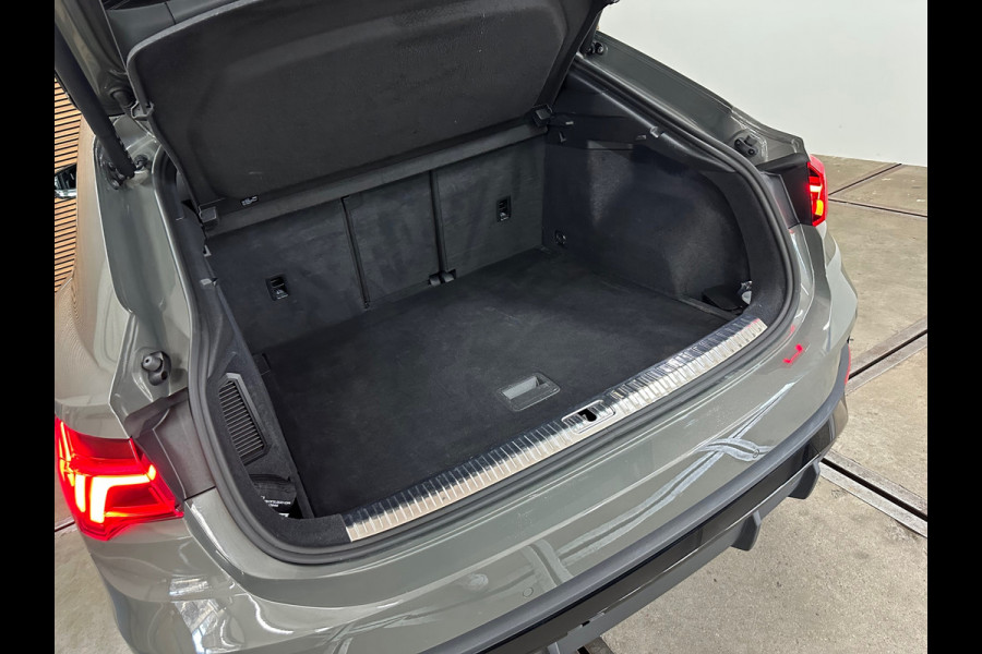 Audi Q3 Sportback 45 TFSI e S Edition | 20” Lichtmetaal | Carplay | Virtual Cockpit | 360° Camera | Sonos | ACC