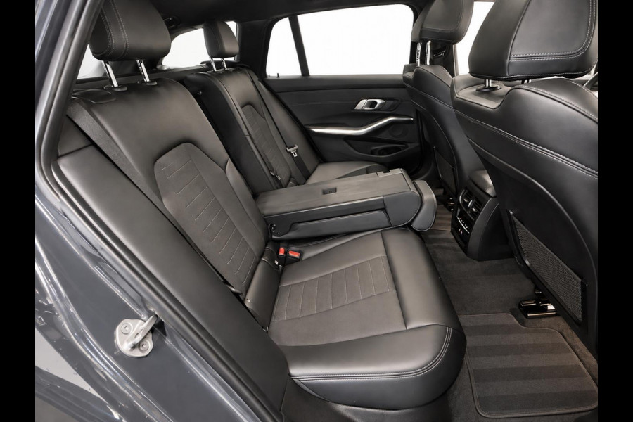 BMW 3 Serie Touring 330e Sportline Panoramadak Navi Carplay Cruise Control Full LED PDC VA Privacy Glass Live Cockpit Professional DAB+ Shadowline Hemel Antraciet
