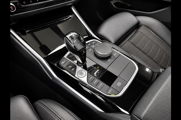 BMW 3 Serie Touring 330e Sportline Panoramadak Navi Carplay Cruise Control Full LED PDC VA Privacy Glass Live Cockpit Professional DAB+ Shadowline Hemel Antraciet