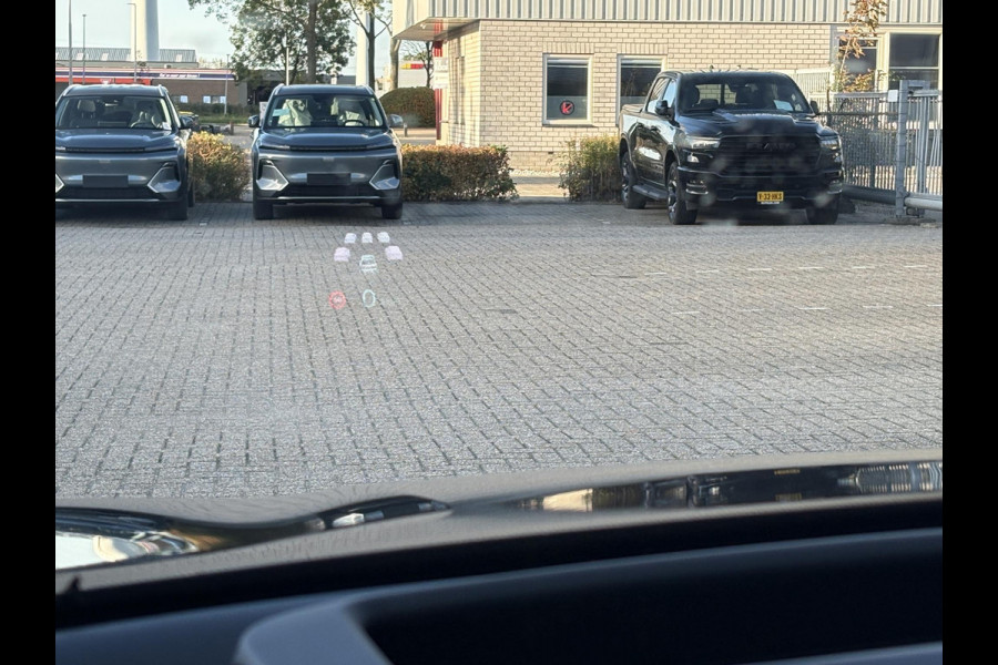 GEELY E5 Max+ 68 kWh 218 PK | 450 Km WLTP | Panoramadak | 360 Camera | Warmtepomp | Stoelverwarming & verkoeling | Massagestoelen | Elektrische klep | Stuurverwarming | Parkeersensoren | Achterbank verwarmd | 19 Inch