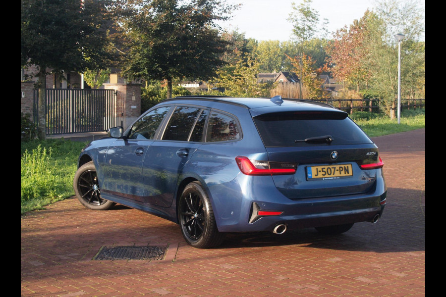 BMW 3 Serie Touring 330e eDrive Touring 292 PK | plug-in Hybride | Leder interieur | Panoramadak | Camera | Apple Carplay |