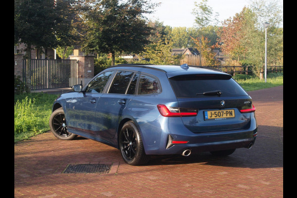 BMW 3 Serie Touring 330e eDrive Touring 292 PK | plug-in Hybride | Leder interieur | Panoramadak | Camera | Apple Carplay |