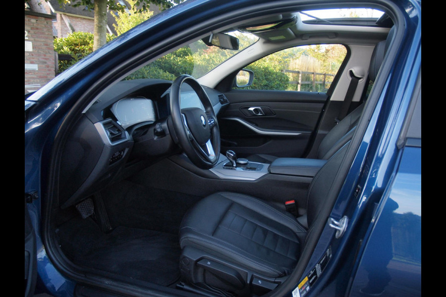 BMW 3 Serie Touring 330e eDrive Touring 292 PK | plug-in Hybride | Leder interieur | Panoramadak | Camera | Apple Carplay |