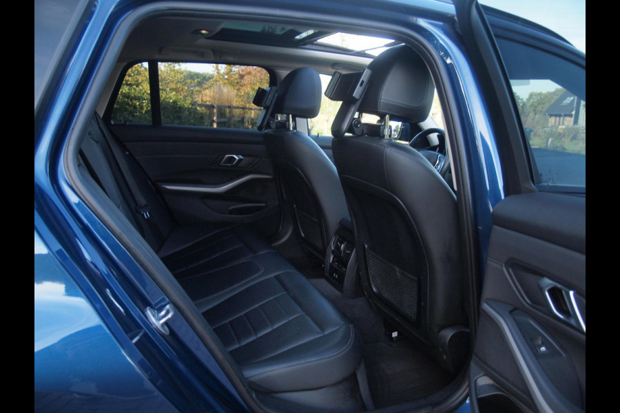 BMW 3 Serie Touring 330e eDrive Touring 292 PK | plug-in Hybride | Leder interieur | Panoramadak | Camera | Apple Carplay |