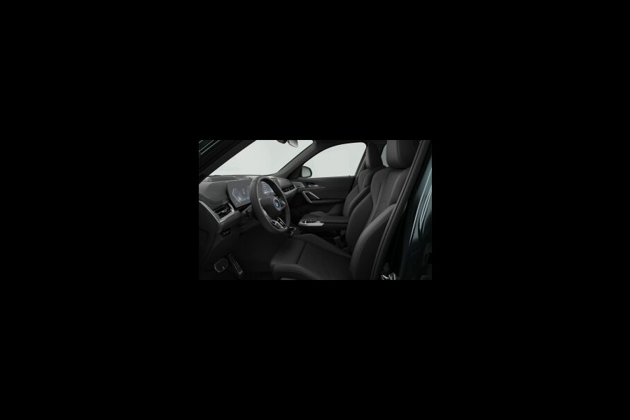 BMW iX1 xDrive30 - M-Sport - Pano - Memoryzetel - Head-up - Harman Kardon