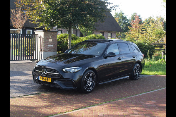 Mercedes-Benz C-Klasse Estate 300 e AMG Line | Panoramadak | AMG-Pakket | Night Pack | Burmester | Camera | Sfeerverlichting | NL-Auto |
