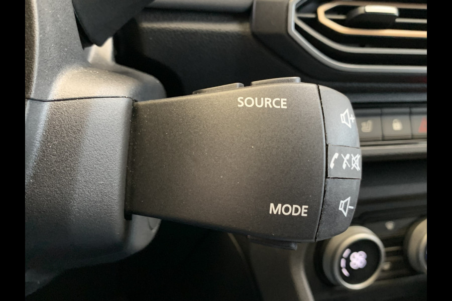 Dacia Jogger 1.0 TCe 110 Extreme 7p. Navi by Carplay-Airco/ECC-Camera-LMV-PDC-7Persoons