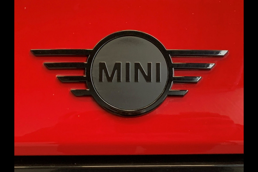 MINI Countryman 1.5 165PK Dutch Made Black Edition NAVI-PDC-ECC-LMV-CRUISE CONTROL