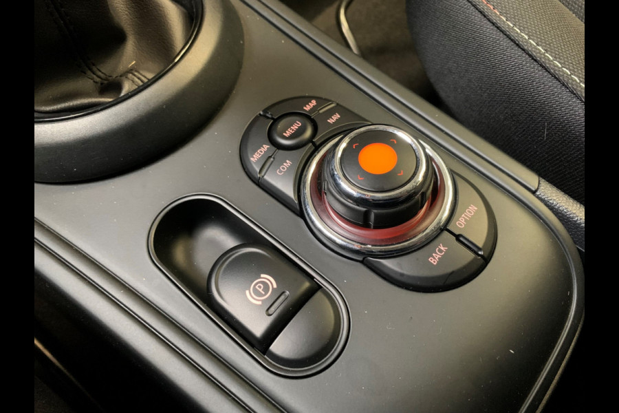 MINI Countryman 1.5 165PK Dutch Made Black Edition NAVI-PDC-ECC-LMV-CRUISE CONTROL