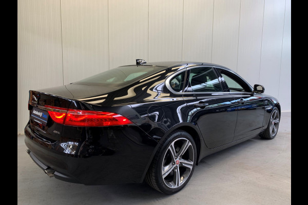 Jaguar XF 2.0t Prestige VIRTUAL COCKPIT-NAVI-LANE ASSIST-ECC-PDC-LED VERLICHTING-CRUISE CONTROL