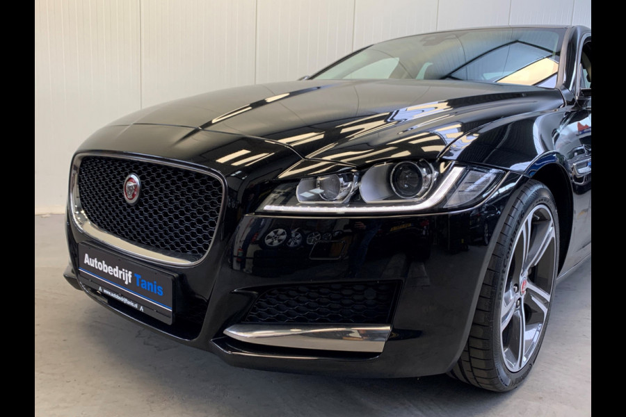 Jaguar XF 2.0t Prestige VIRTUAL COCKPIT-NAVI-LANE ASSIST-ECC-PDC-LED VERLICHTING-CRUISE CONTROL