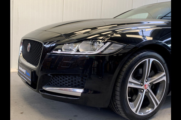 Jaguar XF 2.0t Prestige VIRTUAL COCKPIT-NAVI-LANE ASSIST-ECC-PDC-LED VERLICHTING-CRUISE CONTROL
