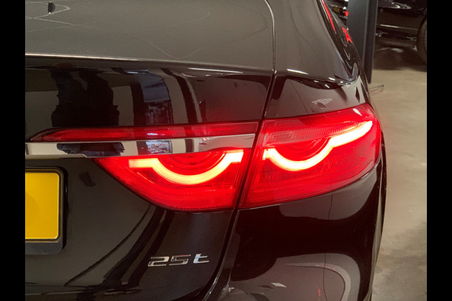Jaguar XF 2.0t Prestige VIRTUAL COCKPIT-NAVI-LANE ASSIST-ECC-PDC-LED VERLICHTING-CRUISE CONTROL