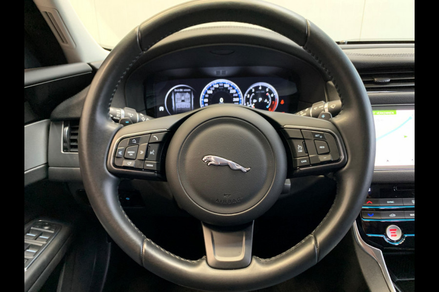 Jaguar XF 2.0t Prestige VIRTUAL COCKPIT-NAVI-LANE ASSIST-ECC-PDC-LED VERLICHTING-CRUISE CONTROL