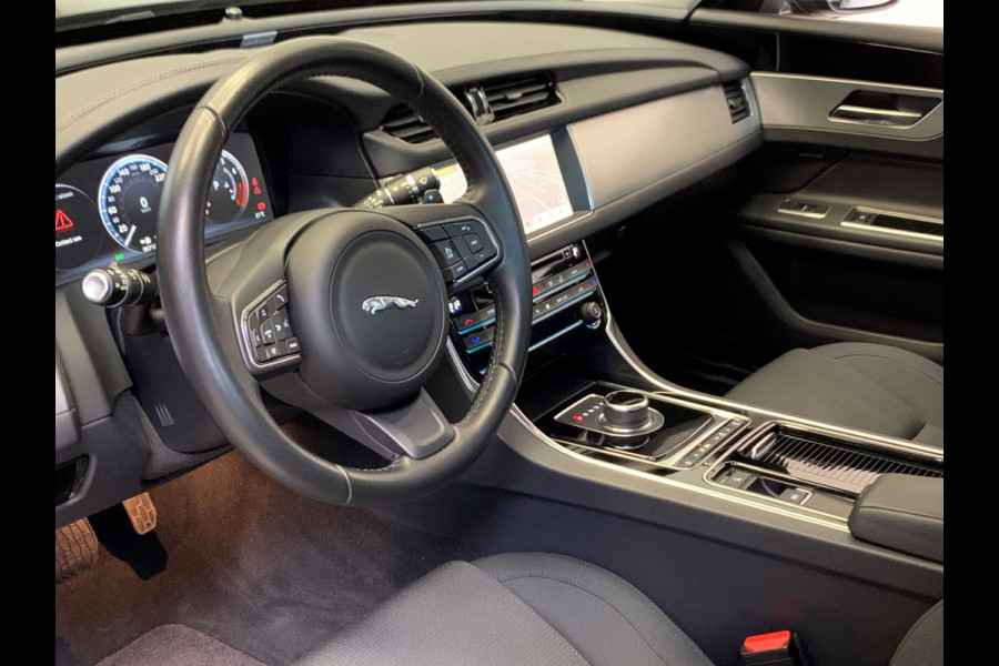Jaguar XF 2.0t Prestige VIRTUAL COCKPIT-NAVI-LANE ASSIST-ECC-PDC-LED VERLICHTING-CRUISE CONTROL