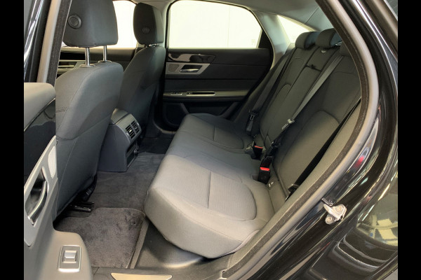 Jaguar XF 2.0t Prestige VIRTUAL COCKPIT-NAVI-LANE ASSIST-ECC-PDC-LED VERLICHTING-CRUISE CONTROL