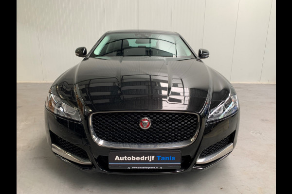 Jaguar XF 2.0t Prestige VIRTUAL COCKPIT-NAVI-LANE ASSIST-ECC-PDC-LED VERLICHTING-CRUISE CONTROL