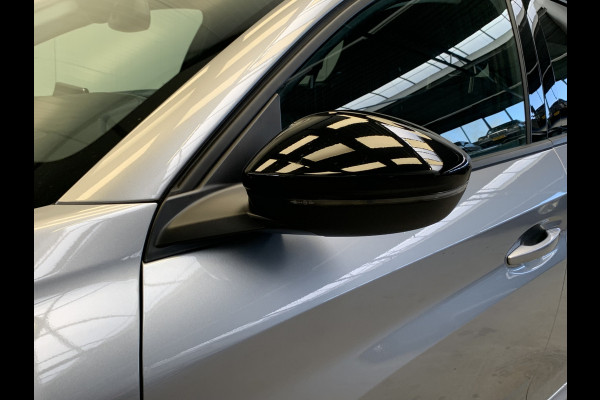 Peugeot 208 1.2 PureTech Allure 100PK LEDER-CAMERA-NAVI by CARPLAY-LMV-PDC-CRUISE CONTROL