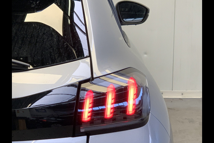 Peugeot 208 1.2 PureTech Allure 100PK LEDER-CAMERA-NAVI by CARPLAY-LMV-PDC-CRUISE CONTROL