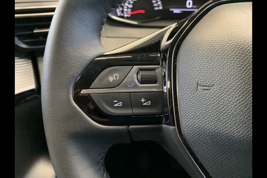 Peugeot 208 1.2 PureTech Allure 100PK LEDER-CAMERA-NAVI by CARPLAY-LMV-PDC-CRUISE CONTROL