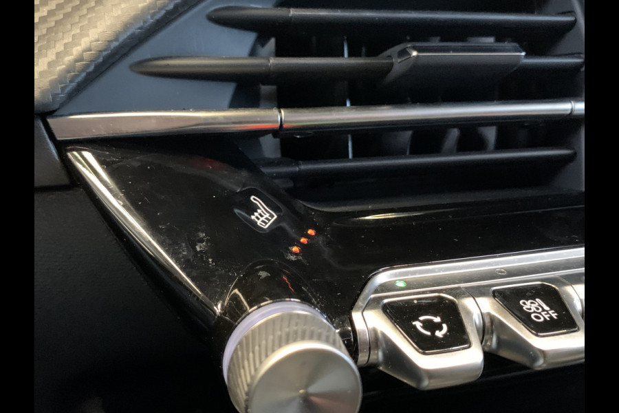 Peugeot 208 1.2 PureTech Allure 100PK LEDER-CAMERA-NAVI by CARPLAY-LMV-PDC-CRUISE CONTROL