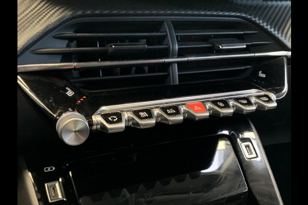 Peugeot 208 1.2 PureTech Allure 100PK LEDER-CAMERA-NAVI by CARPLAY-LMV-PDC-CRUISE CONTROL