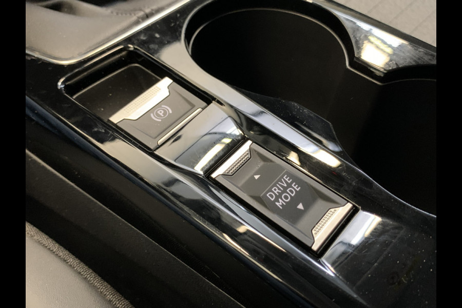 Peugeot 208 1.2 PureTech Allure 100PK LEDER-CAMERA-NAVI by CARPLAY-LMV-PDC-CRUISE CONTROL
