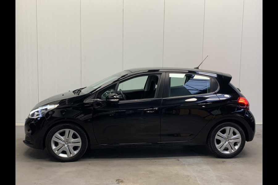 Peugeot 208 1.2 PureTech Signature NAVIGATIE-AIRCO-PDC-CRUISE CONTROL-5DEURS