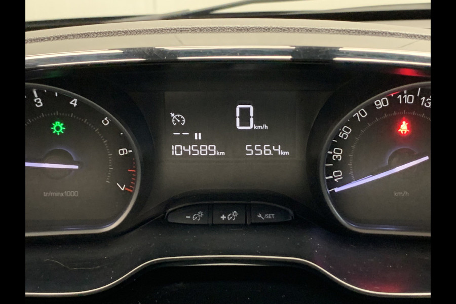 Peugeot 208 1.2 PureTech Signature NAVIGATIE-AIRCO-PDC-CRUISE CONTROL-5DEURS