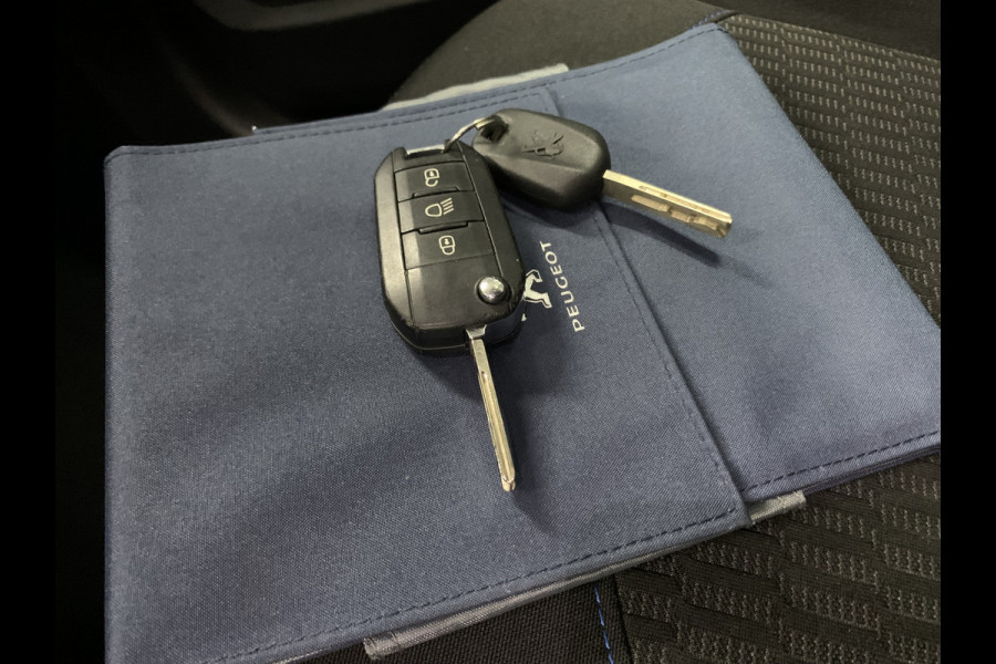 Peugeot 208 1.2 PureTech Signature NAVIGATIE-AIRCO-PDC-CRUISE CONTROL-5DEURS