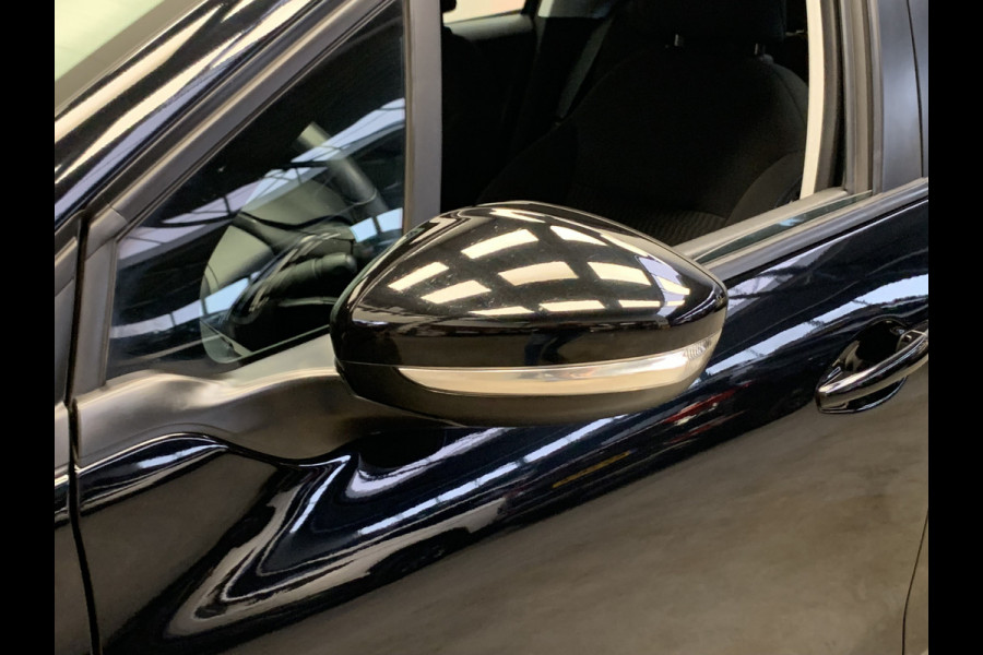 Peugeot 208 1.2 PureTech Signature NAVIGATIE-AIRCO-PDC-CRUISE CONTROL-5DEURS
