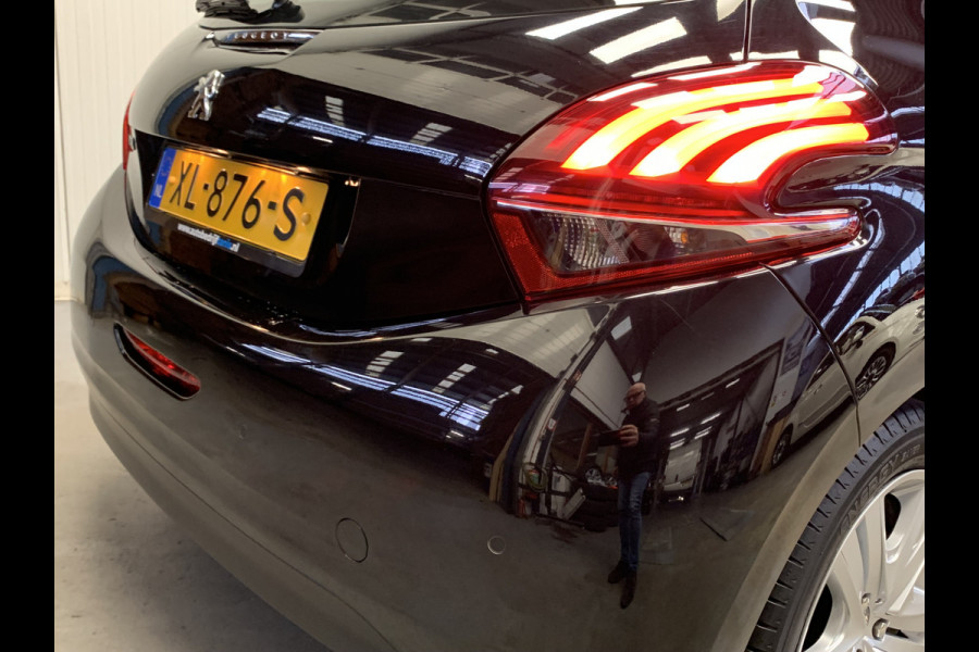 Peugeot 208 1.2 PureTech Signature NAVIGATIE-AIRCO-PDC-CRUISE CONTROL-5DEURS