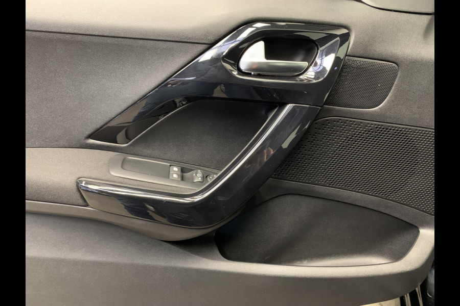 Peugeot 208 1.2 PureTech Signature NAVIGATIE-AIRCO-PDC-CRUISE CONTROL-5DEURS