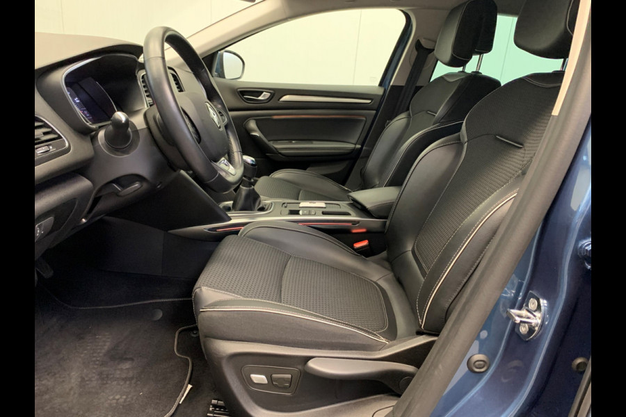 Renault Mégane Estate 1.2 TCe Bose NAVIGATIE-LEDER-PDC-LMV-SPORT.INT-1700KG Trekgewicht!!