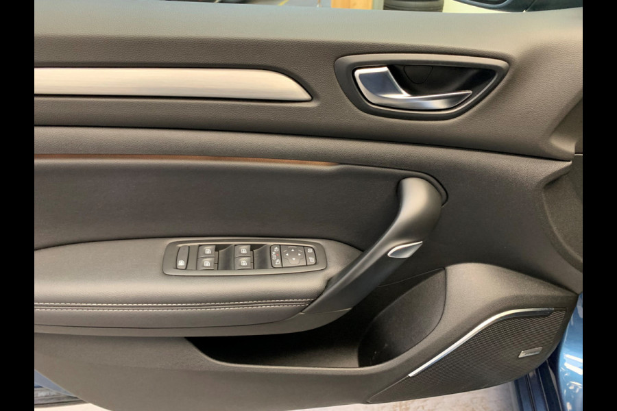 Renault Mégane Estate 1.2 TCe Bose NAVIGATIE-LEDER-PDC-LMV-SPORT.INT-1700KG Trekgewicht!!